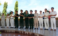 Công ty CPXL Thành An 96 tổ chức dâng hương tại Đài tưởng niệm Chủ tịch Hồ Chí Minh và các Anh hùng Liệt sĩ tại TP. Đà Nẵng, thăm và tặng quà Mẹ VNAH